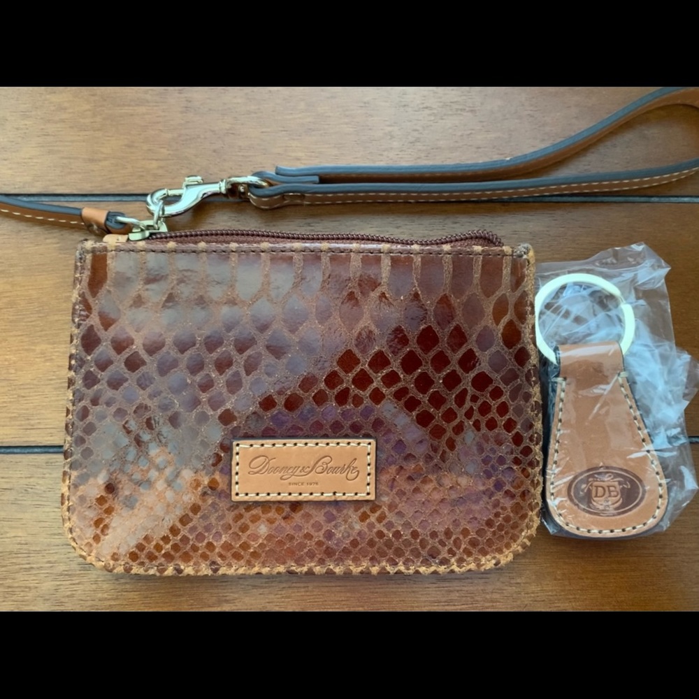 Dooney and Bourke alligator small wristlet with key chain